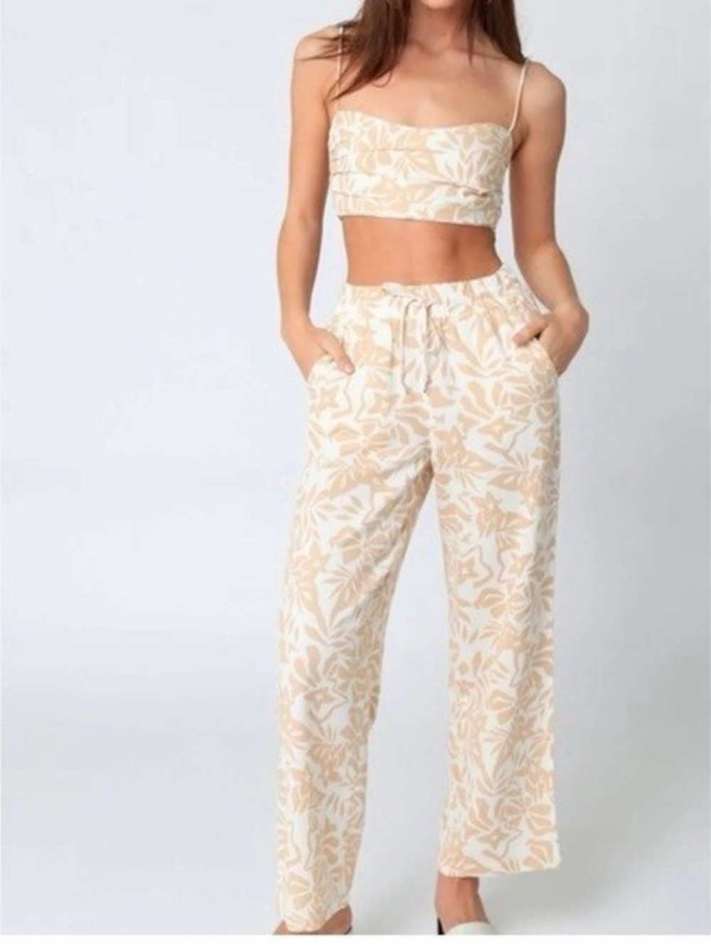 Women's Cream & Tan Floral Set